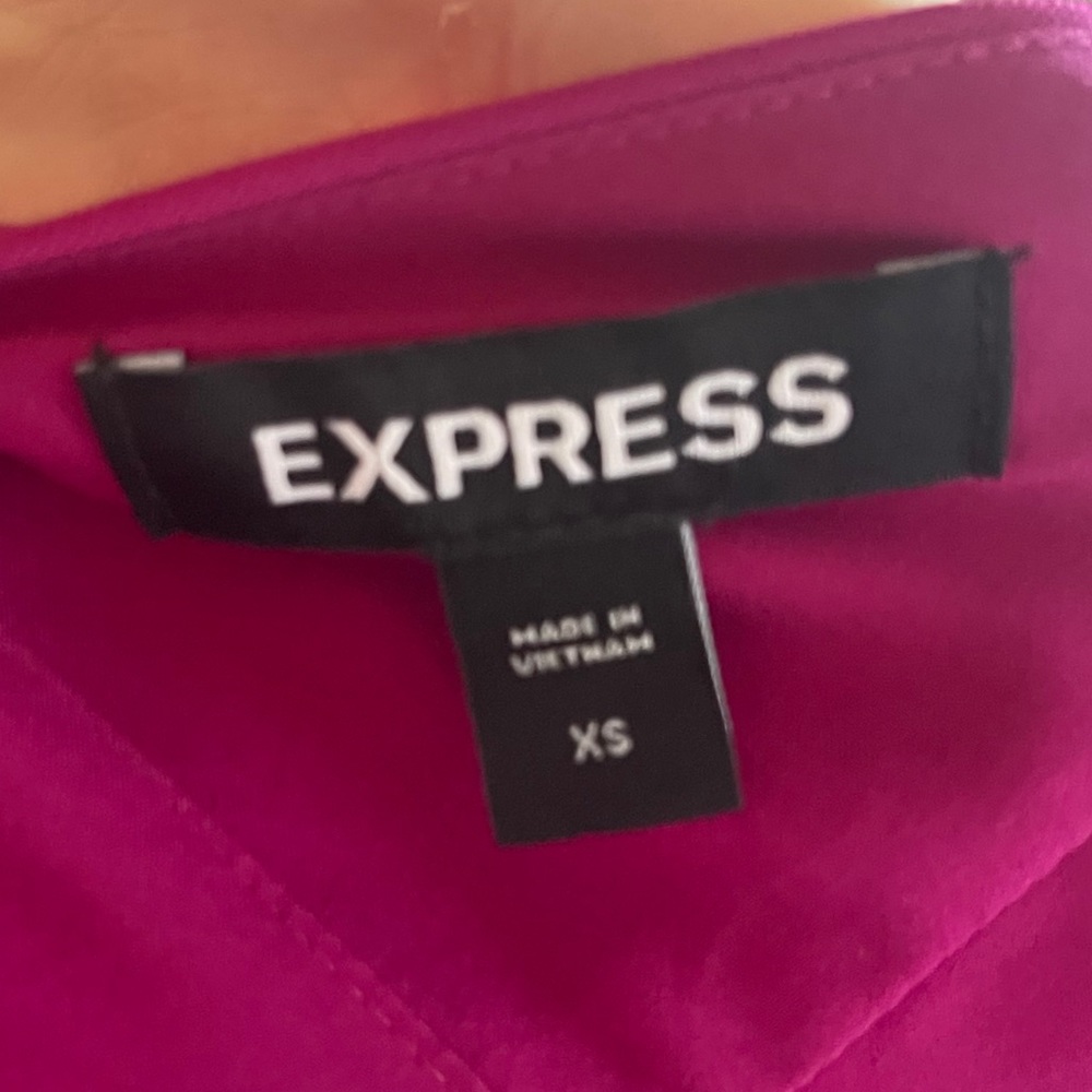 Express Top - Picture 3 of 3